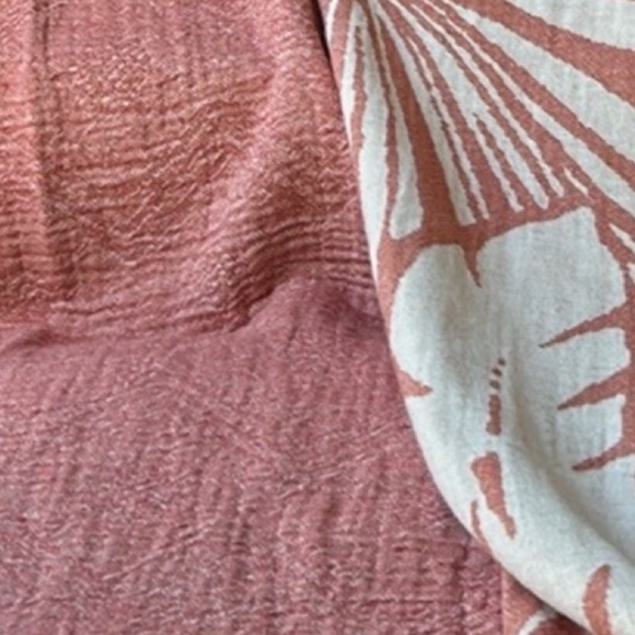 NEW SET 2 1 Red Flower 1 SXSW Red Clay Reversible Towel Blanket Curtain Wraps - Picture 3 of 15